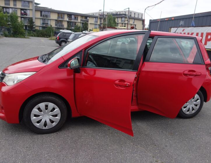 Subaru Trezia 14