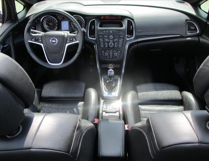 Opel Cascada 9