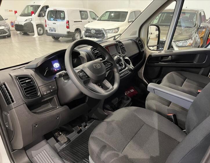 Toyota ProAce 10