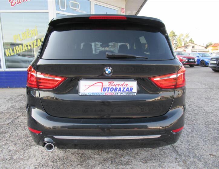 BMW Řada 2 6