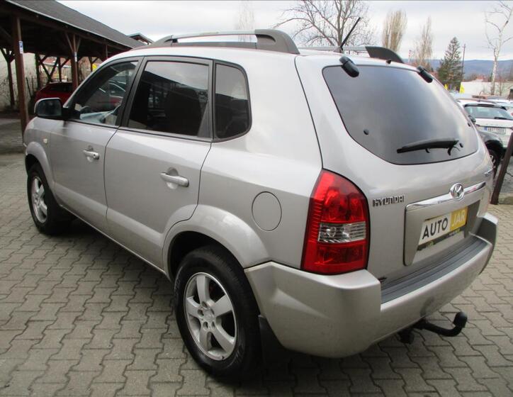 Hyundai Tucson 4