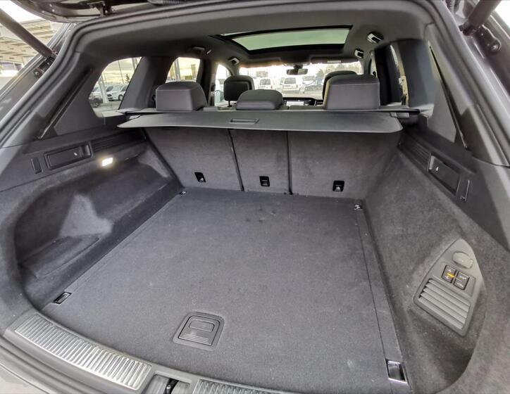 Volkswagen Touareg 38