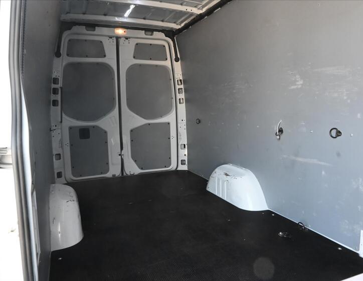 Mercedes-Benz Sprinter 28