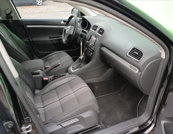 Volkswagen Golf 34