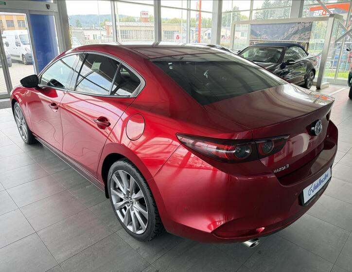 Mazda 3 4