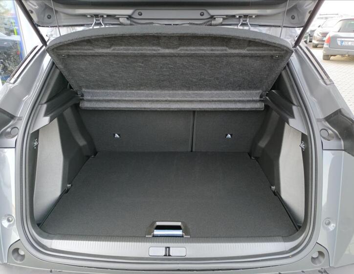 Peugeot 2008 6