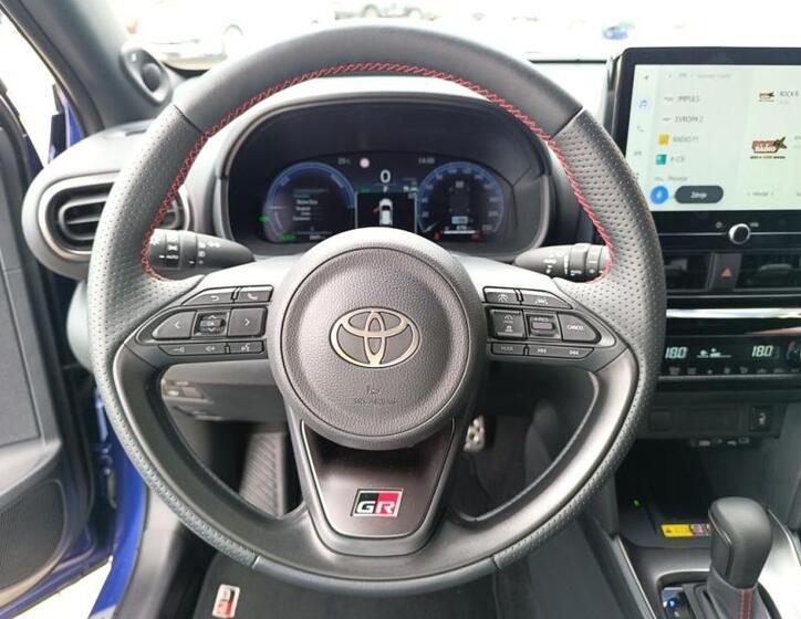 Toyota Yaris Cross 11
