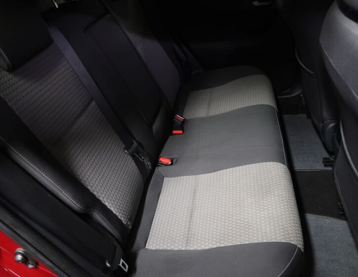Toyota Auris 12