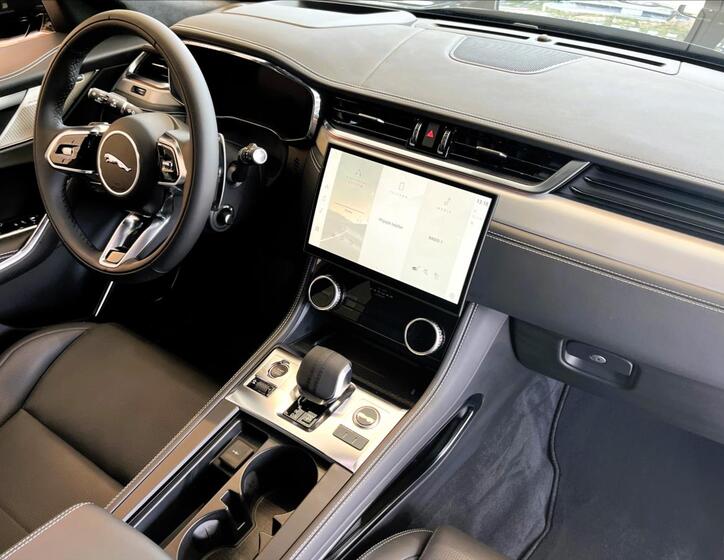 Jaguar F-Pace 35