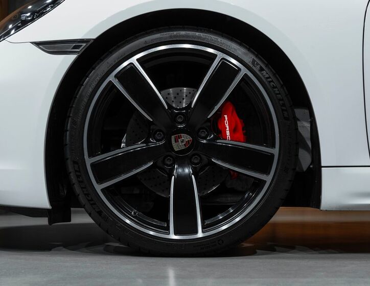 Porsche Boxster 4
