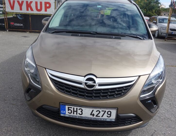 Opel Zafira 4