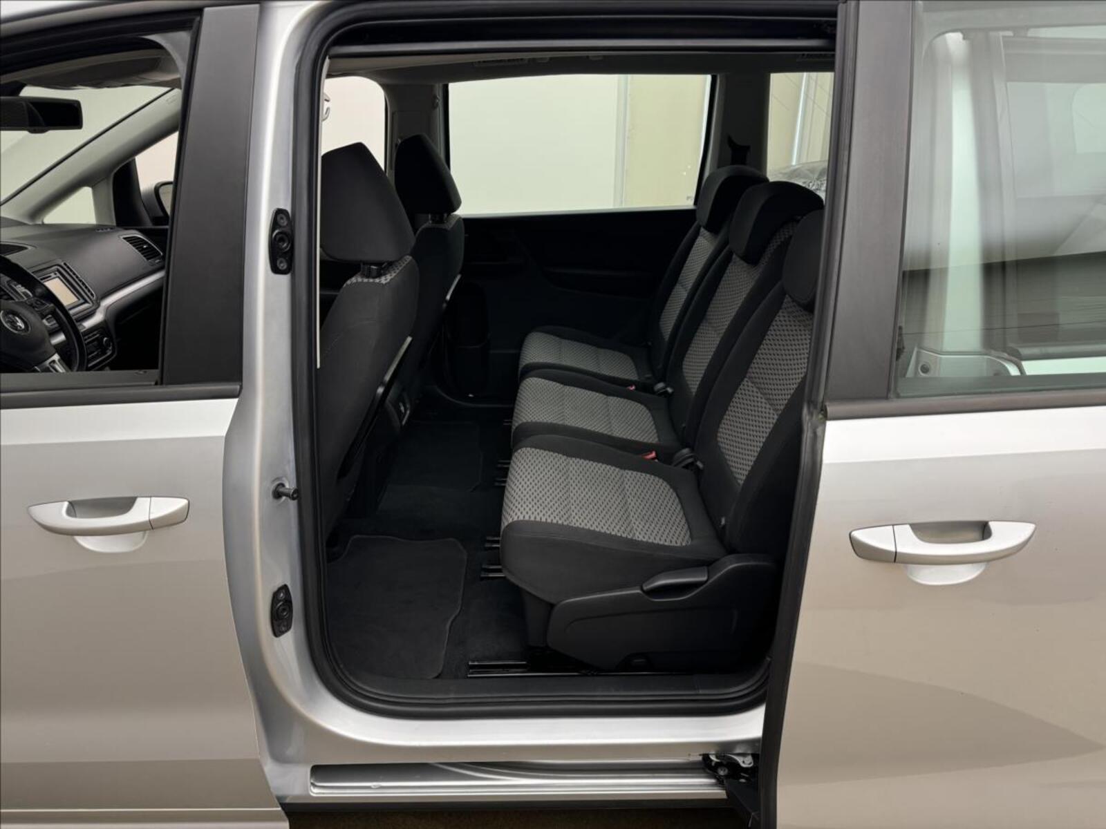 Volkswagen Sharan 33