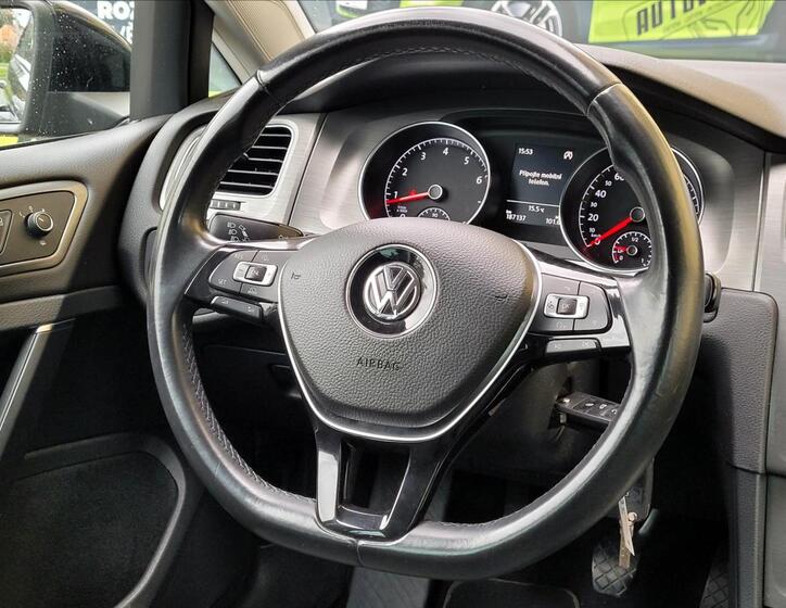 Volkswagen Golf 29