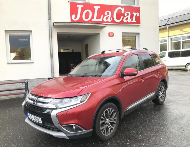 Mitsubishi Outlander 1