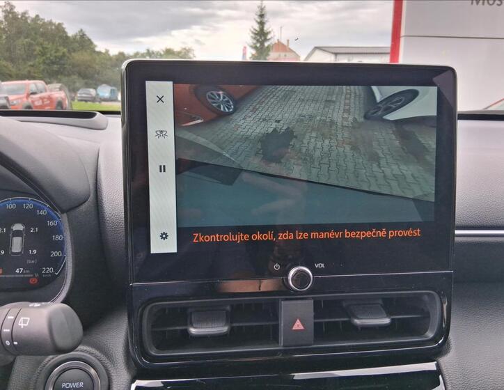 Toyota Yaris Cross 13