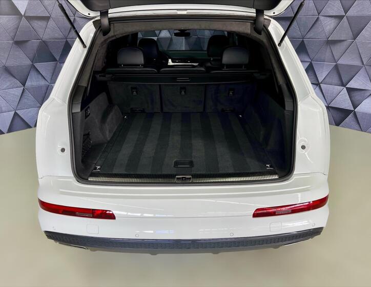 Audi Q7 32
