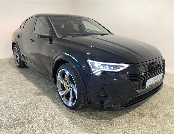 Audi e-tron 22