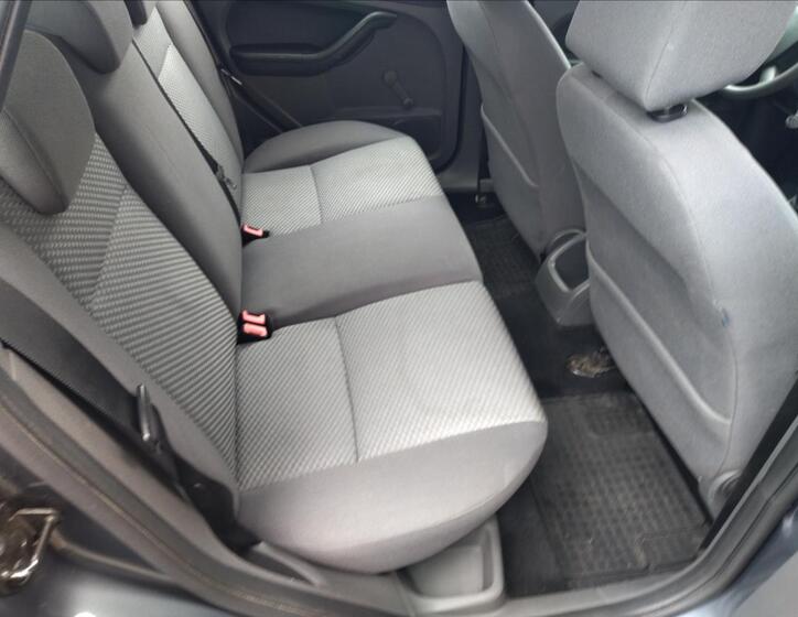 Ford Focus 13