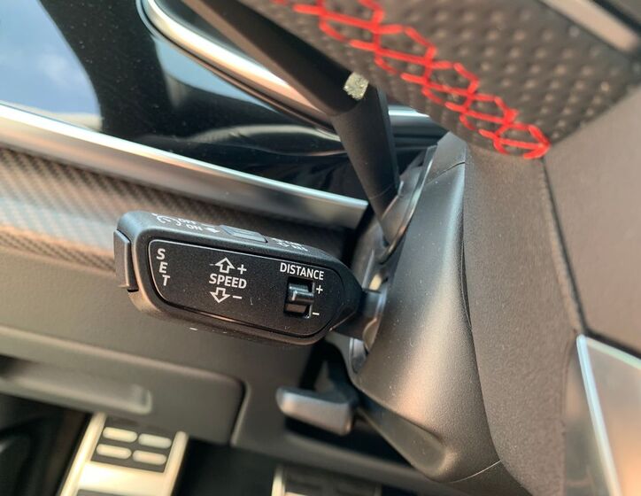 Audi Q8 10