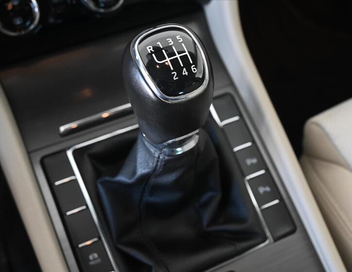 Škoda Superb 24