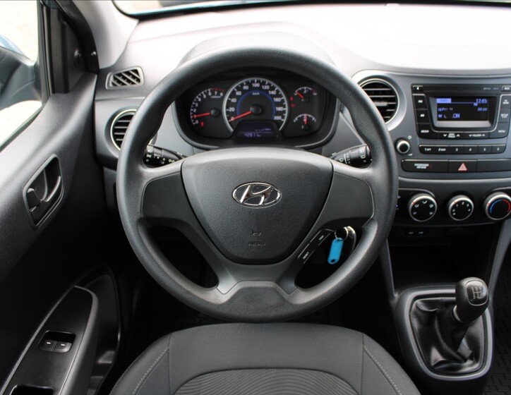Hyundai i10 10