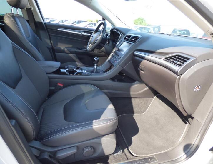 Ford Mondeo 64