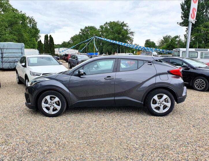 Toyota C-HR 3