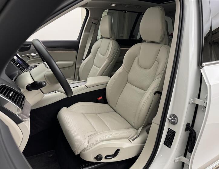 Volvo XC90 35