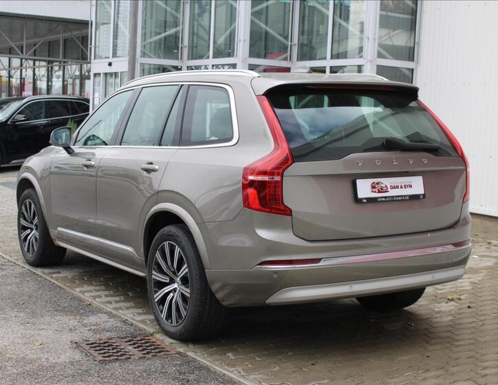 Volvo XC90 4