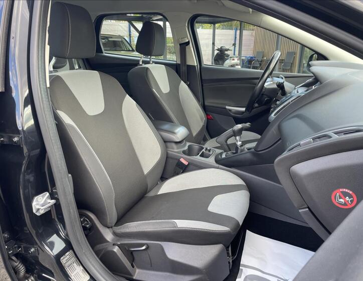 Ford Focus 22