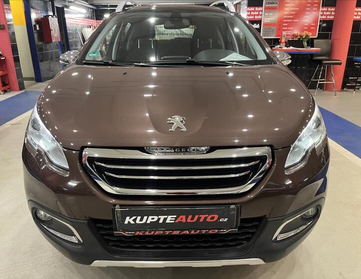 Peugeot 2008 8