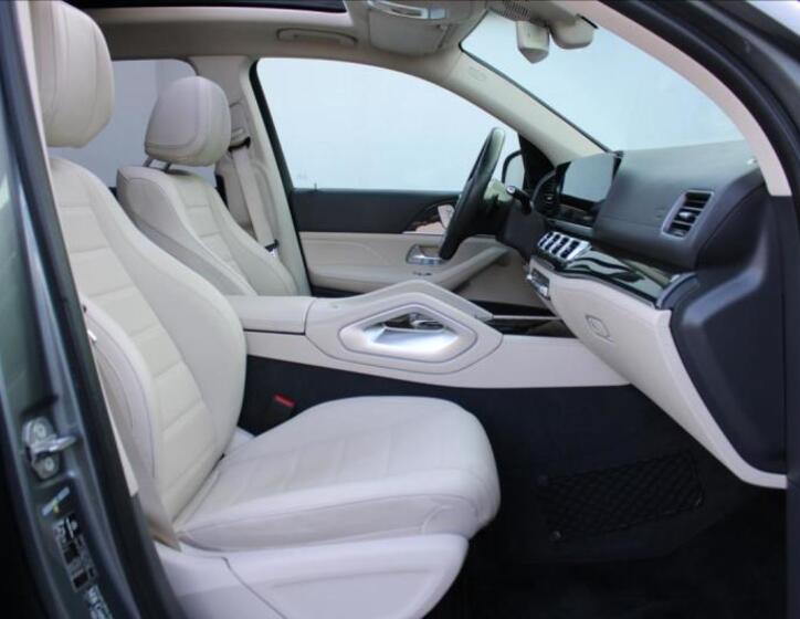 Mercedes-Benz GLS 32