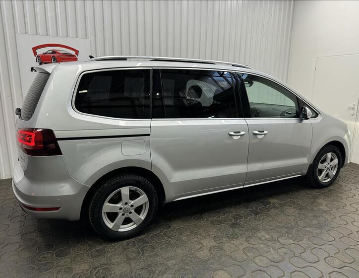 Volkswagen Sharan 9