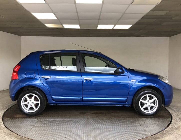Dacia Sandero 8