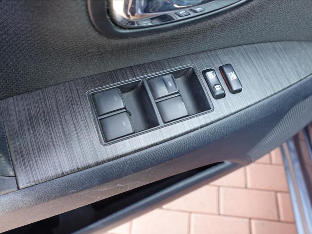 Toyota Avensis 15