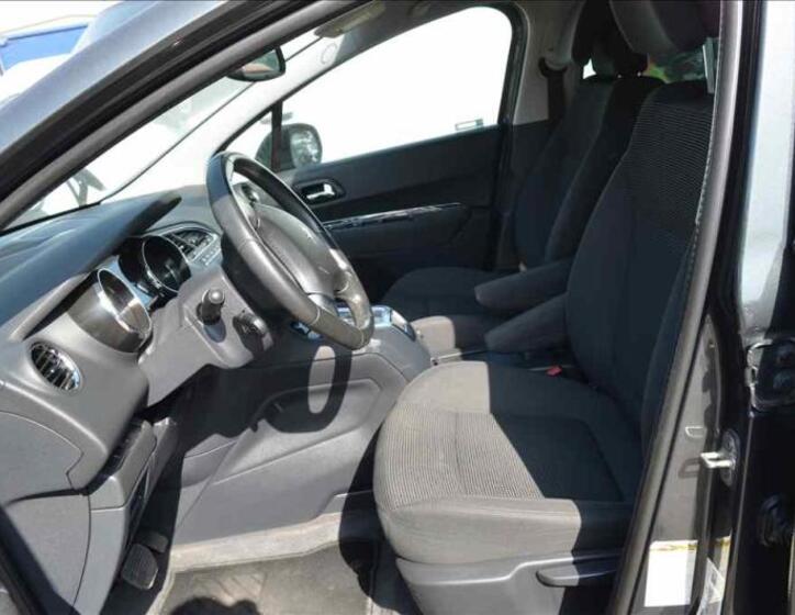 Peugeot 5008 16