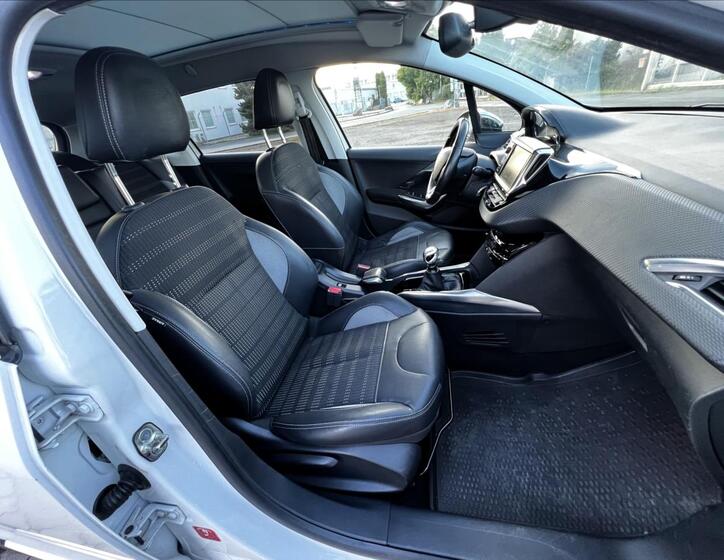 Peugeot 2008 25