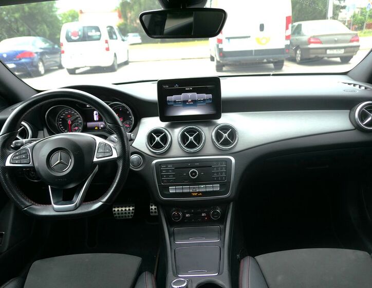 Mercedes-Benz CLA 2