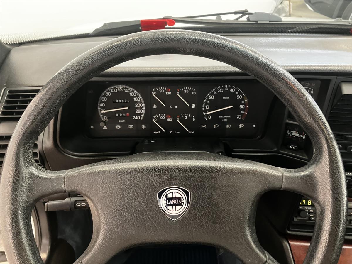Lancia Thema