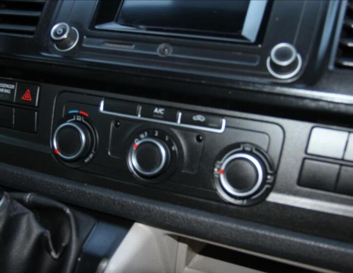 Volkswagen Transporter 22
