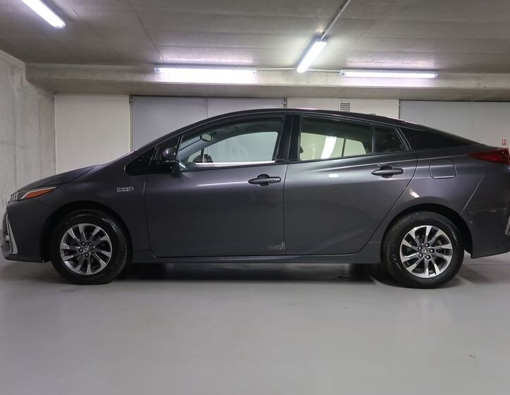 Toyota Prius 8