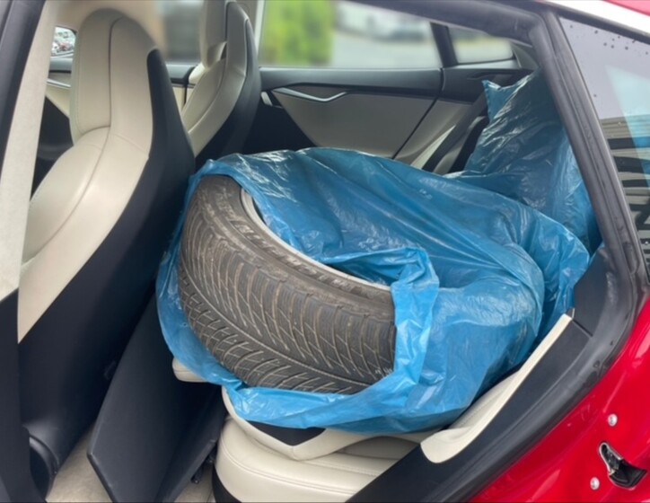 Tesla Model S 8