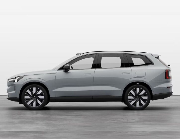 Volvo EX90 4