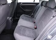 Volkswagen Golf 16