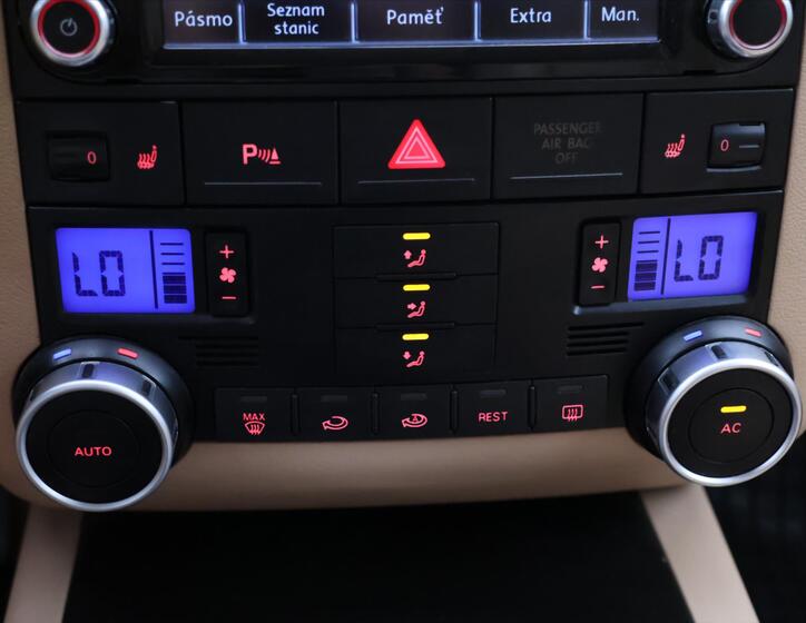 Volkswagen Touareg 25