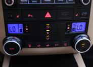Volkswagen Touareg 25