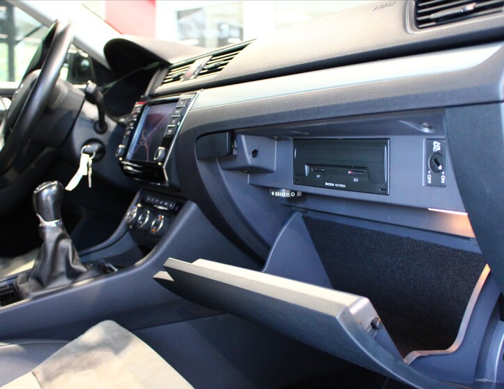 Škoda Superb 23