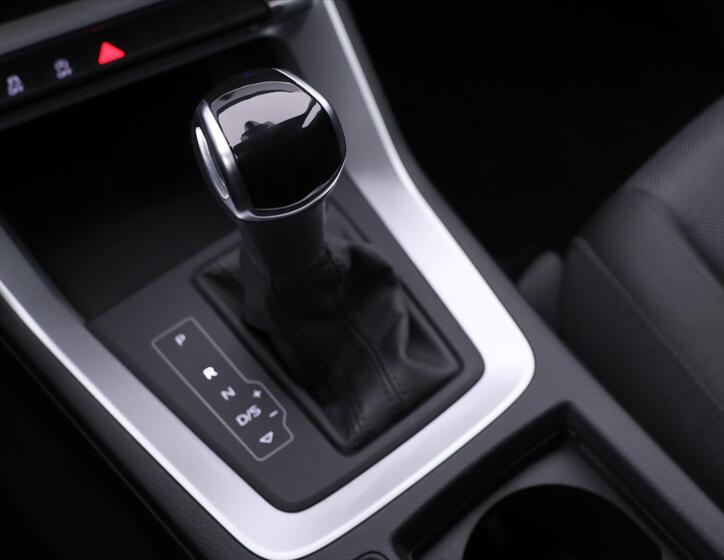 Audi Q3 27