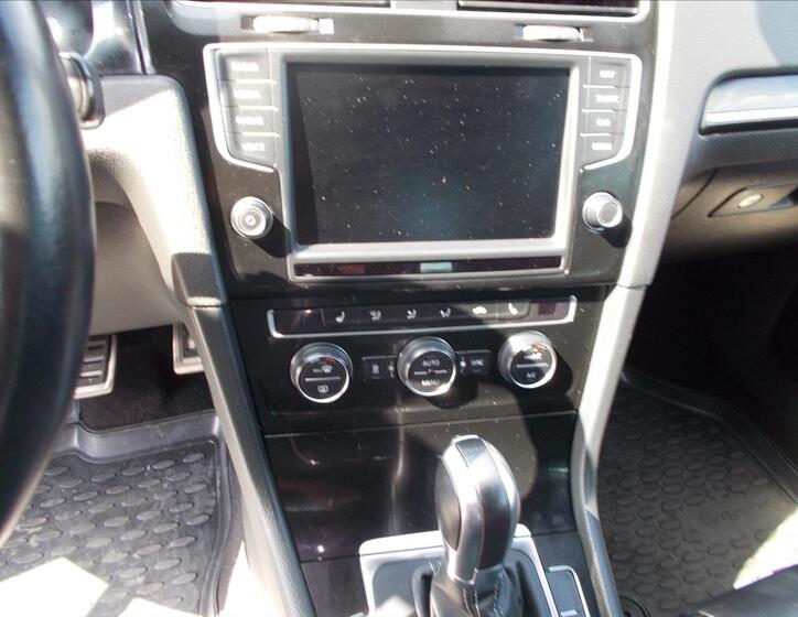 Volkswagen Golf 20
