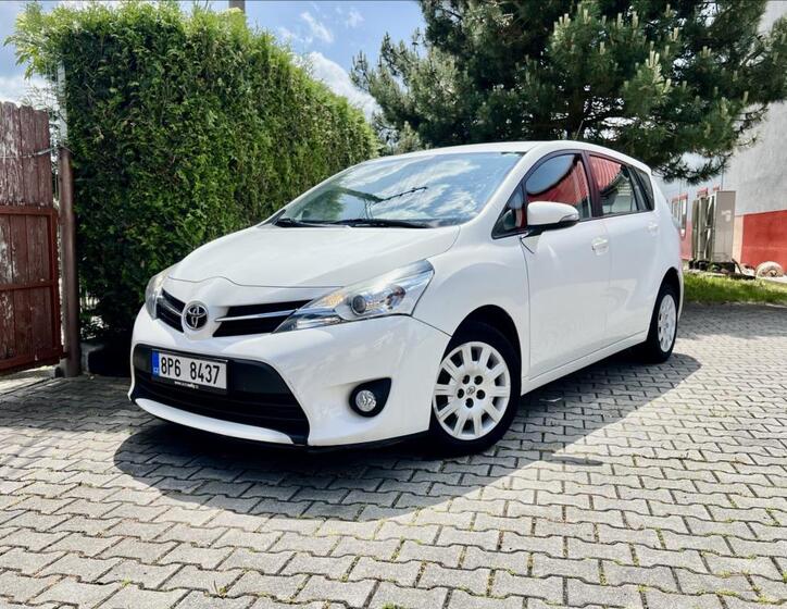Toyota Verso 1